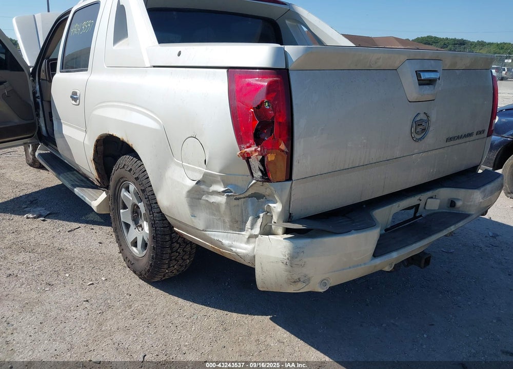2003 CADILLAC ESCALADE EXT STANDARD VIN: 3GYEK63N13G314440