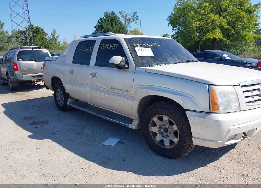 2003 CADILLAC ESCALADE EXT STANDARD VIN: 3GYEK63N13G314440