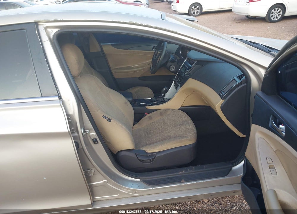 2011 HYUNDAI SONATA VIN: 5NPEB4AC3BH164204