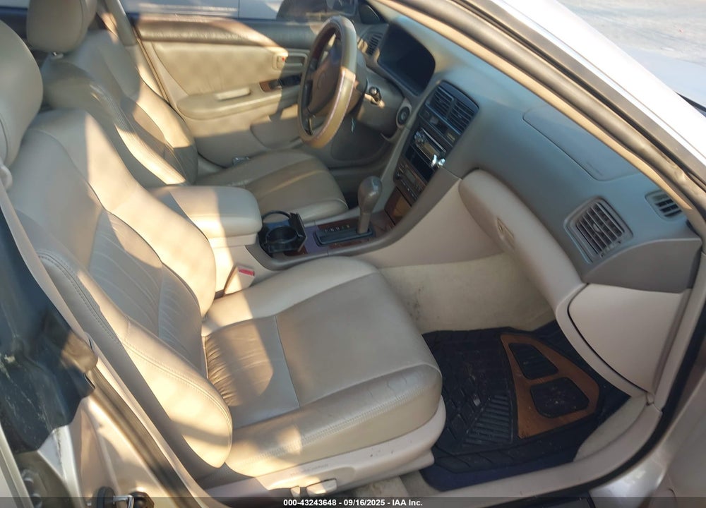 2001 LEXUS ES 300 VIN: JT8BF28G015112529
