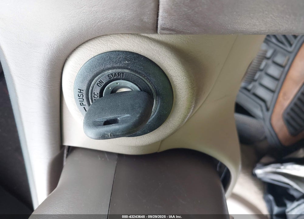 2001 LEXUS ES 300 VIN: JT8BF28G015112529