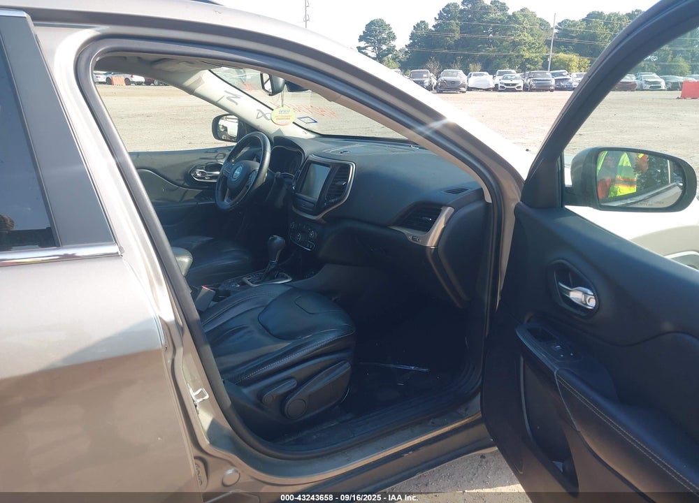 2017 JEEP CHEROKEE VIN: 1C4PJLDB0HW517932