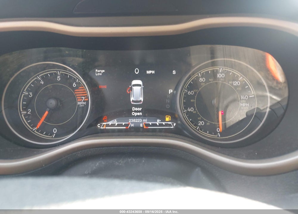 2017 JEEP CHEROKEE VIN: 1C4PJLDB0HW517932