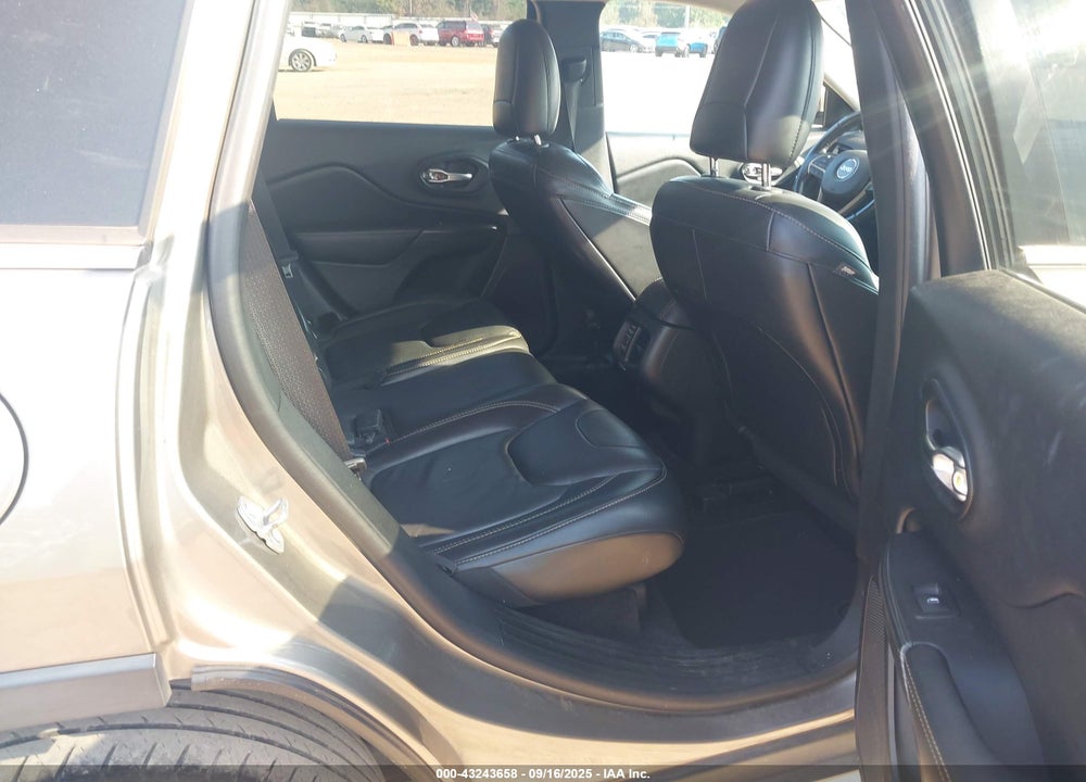 2017 JEEP CHEROKEE VIN: 1C4PJLDB0HW517932