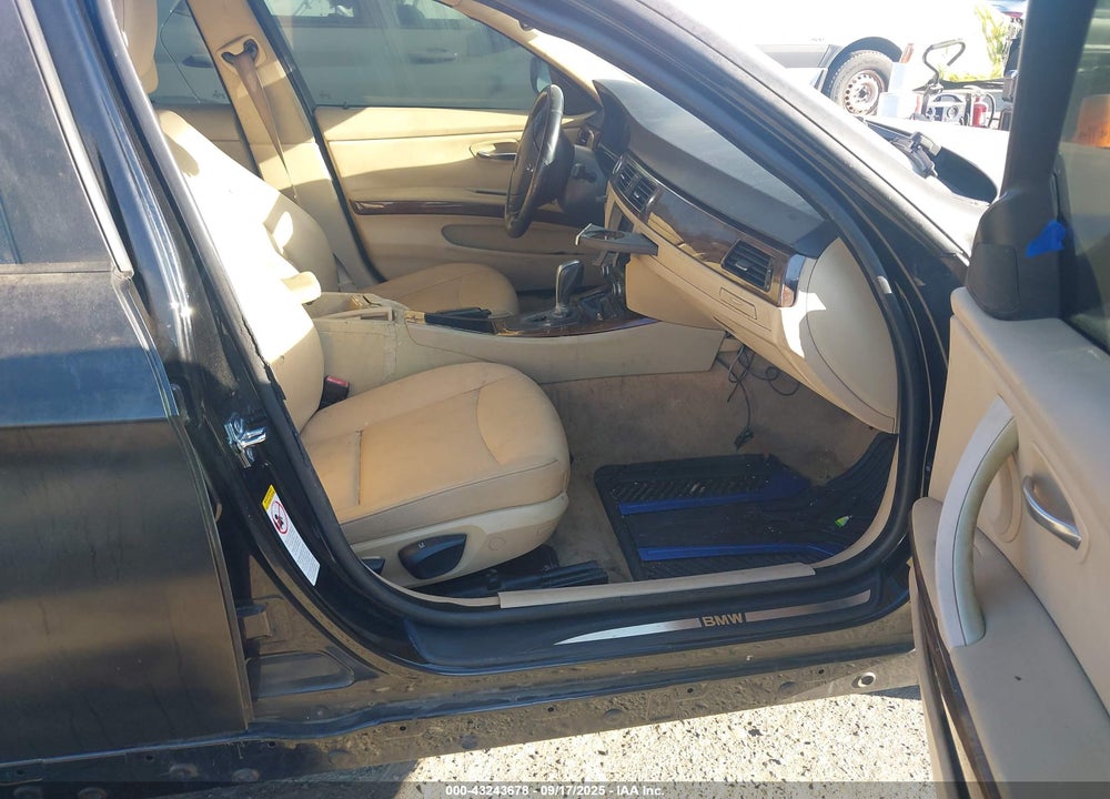2009 BMW 3 SERIES VIN: WBAPH77549NL82354