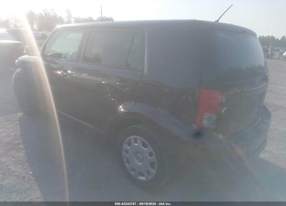 2015 SCION XB VIN: JTLZE4FE9FJ077573