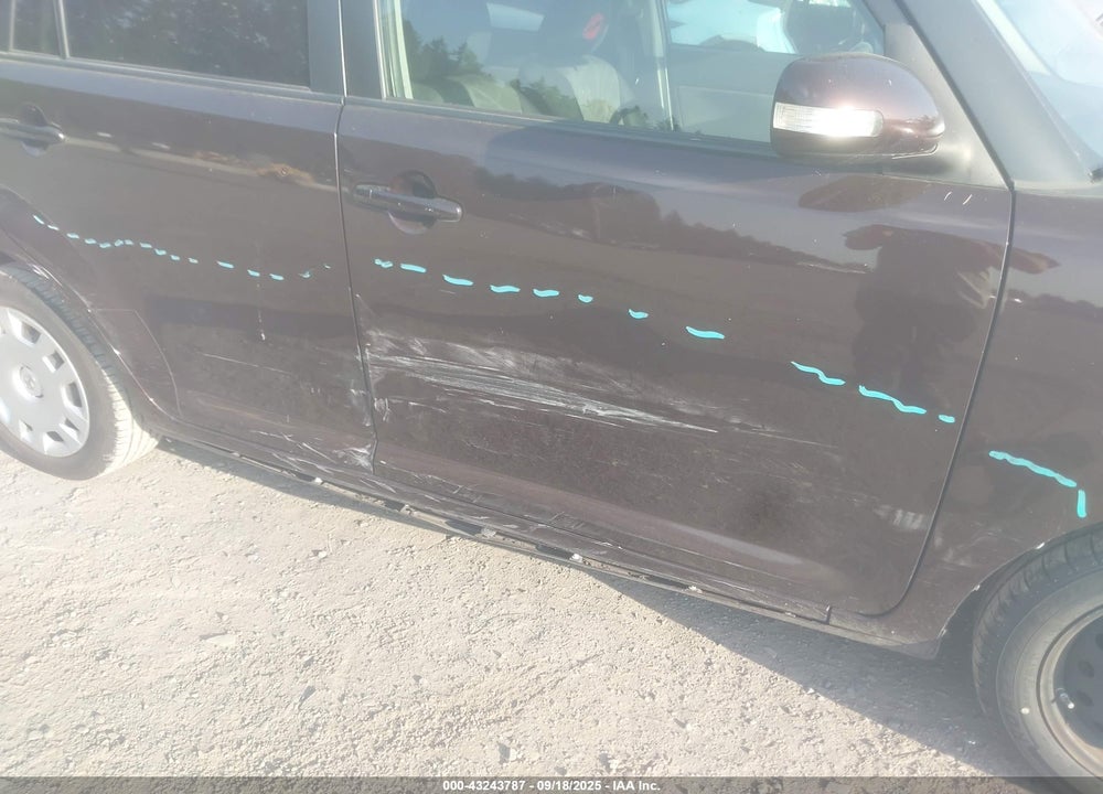 2015 SCION XB VIN: JTLZE4FE9FJ077573