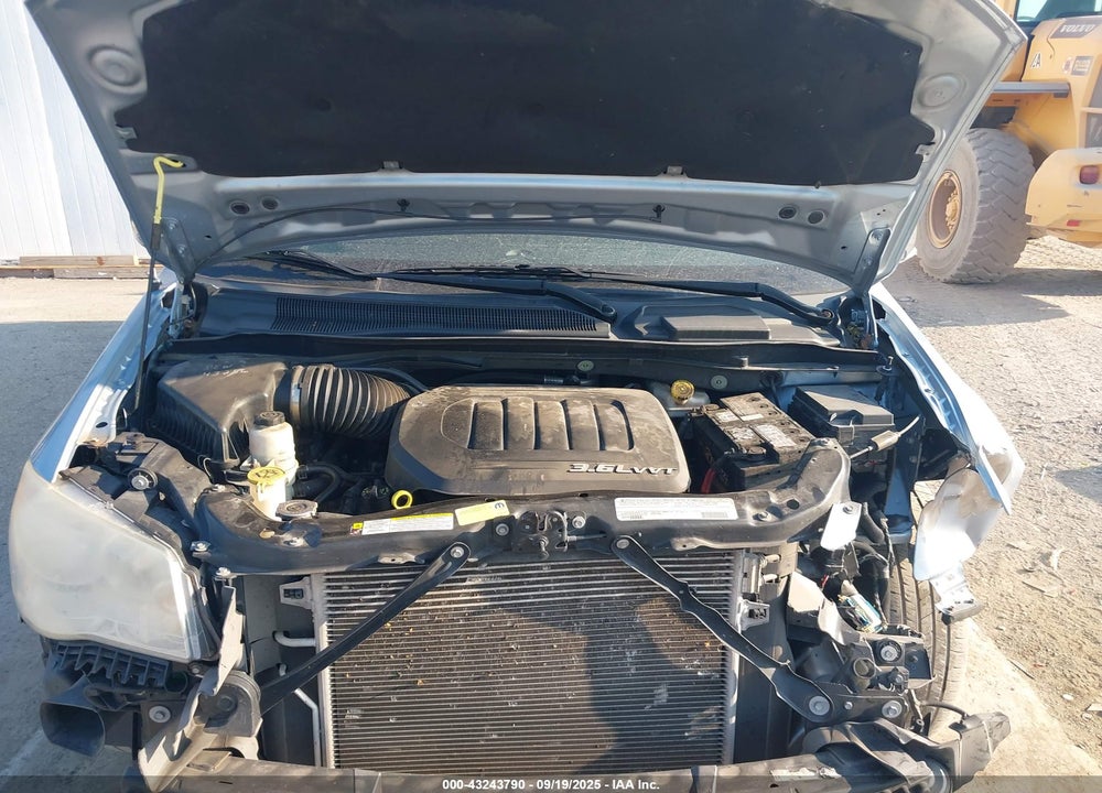 2012 CHRYSLER TOWN & COUNTRY VIN: 2C4RC1CG4CR363795