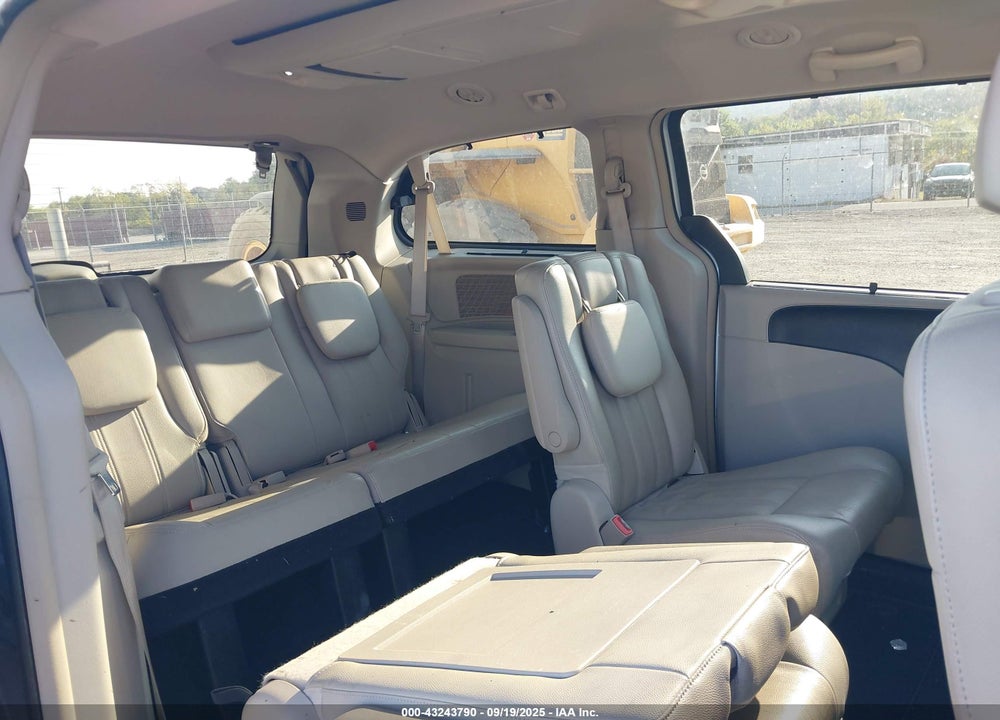 2012 CHRYSLER TOWN & COUNTRY VIN: 2C4RC1CG4CR363795