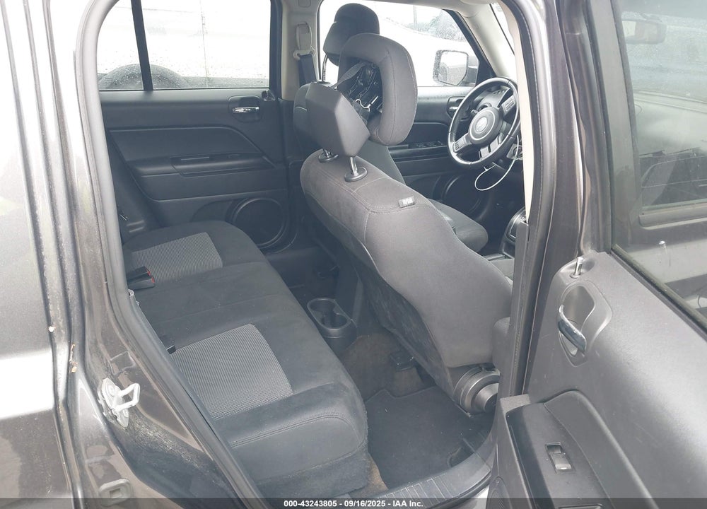 2016 JEEP PATRIOT VIN: 1C4NJRFBXGD724412