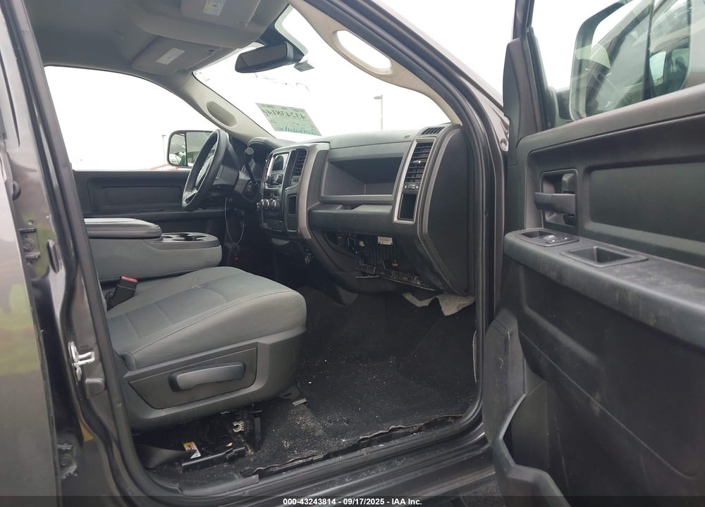 2018 RAM 2500 TRADESMAN 4X4 6'4 BOX VIN: 3C6UR5CL0JG368855
