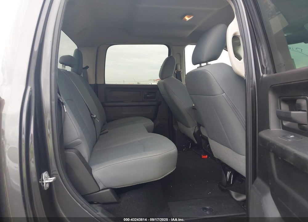 2018 RAM 2500 TRADESMAN 4X4 6'4 BOX VIN: 3C6UR5CL0JG368855