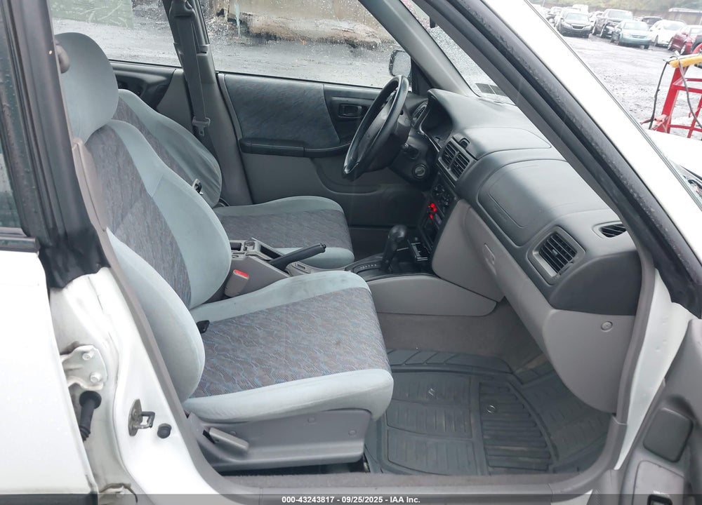 1998 SUBARU FORESTER L VIN: JF1SF6357WH709722