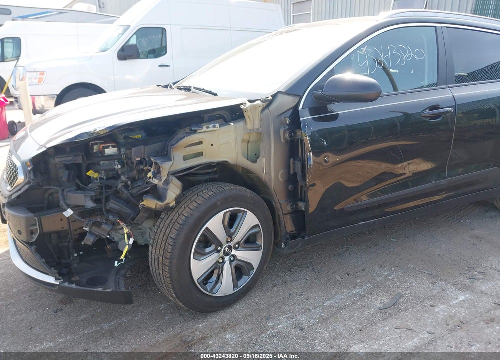2018 KIA NIRO LX VIN: KNDCB3LC4J5204156