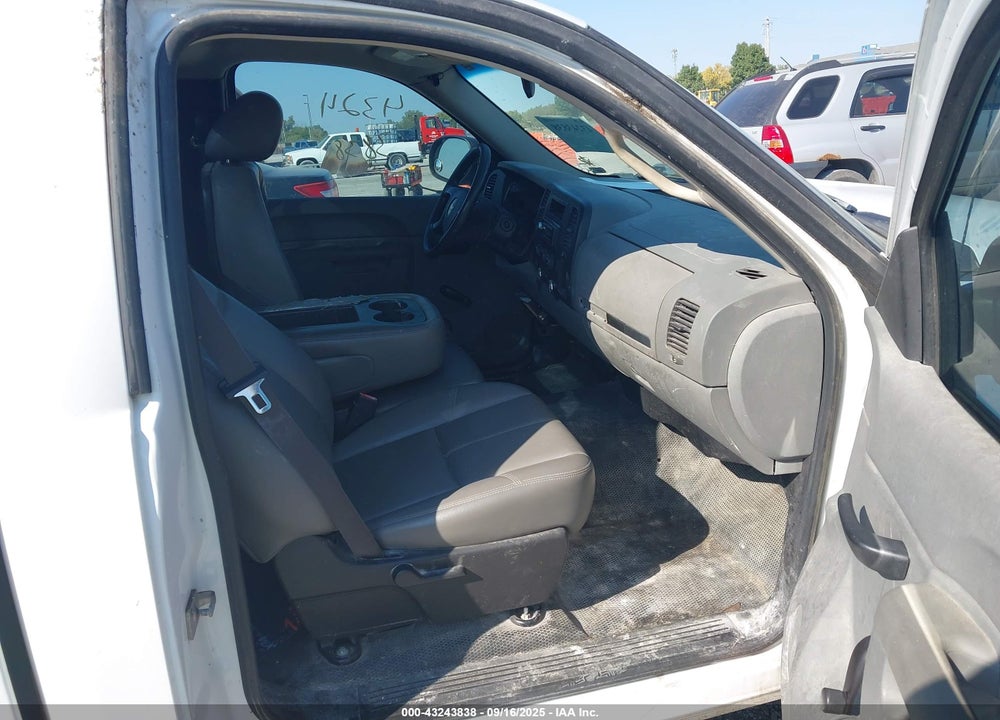 2011 CHEVROLET SILVERADO 1500 WORK TRUCK VIN: 1GCNCPE06BZ409987