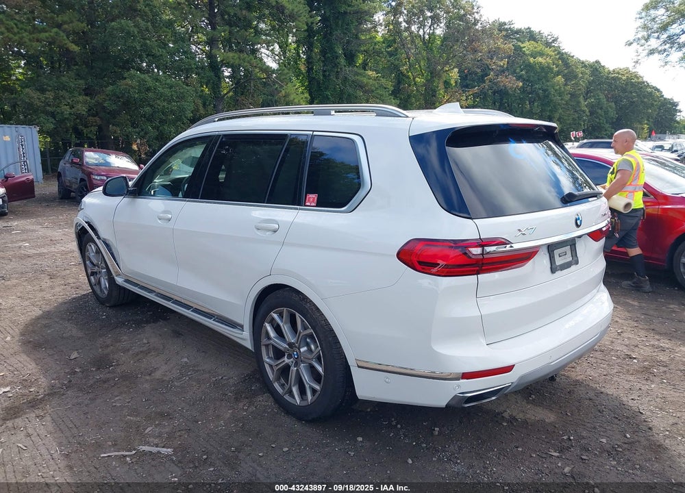 2022 BMW X7 VIN: 5UXCW2C00N9L75651