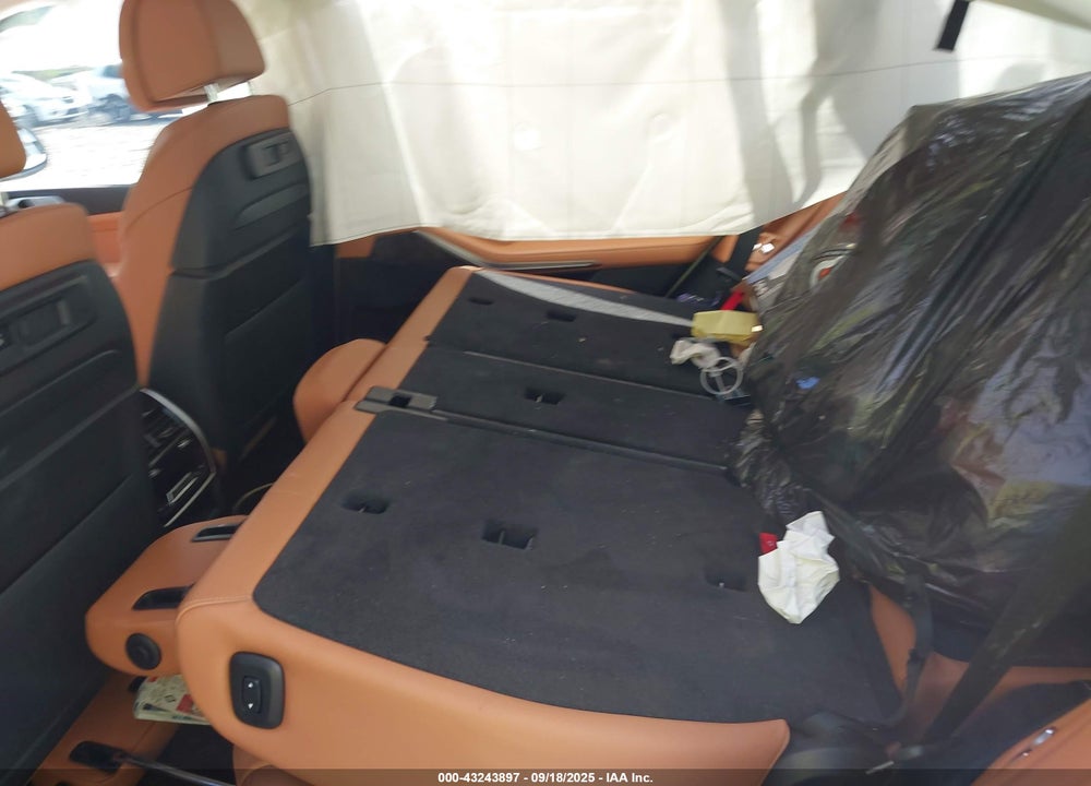 2022 BMW X7 VIN: 5UXCW2C00N9L75651