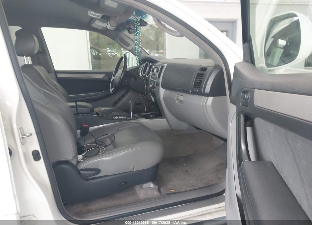 2005 TOYOTA 4RUNNER SR5 SPORT V8 VIN: JTEZT14R650021774