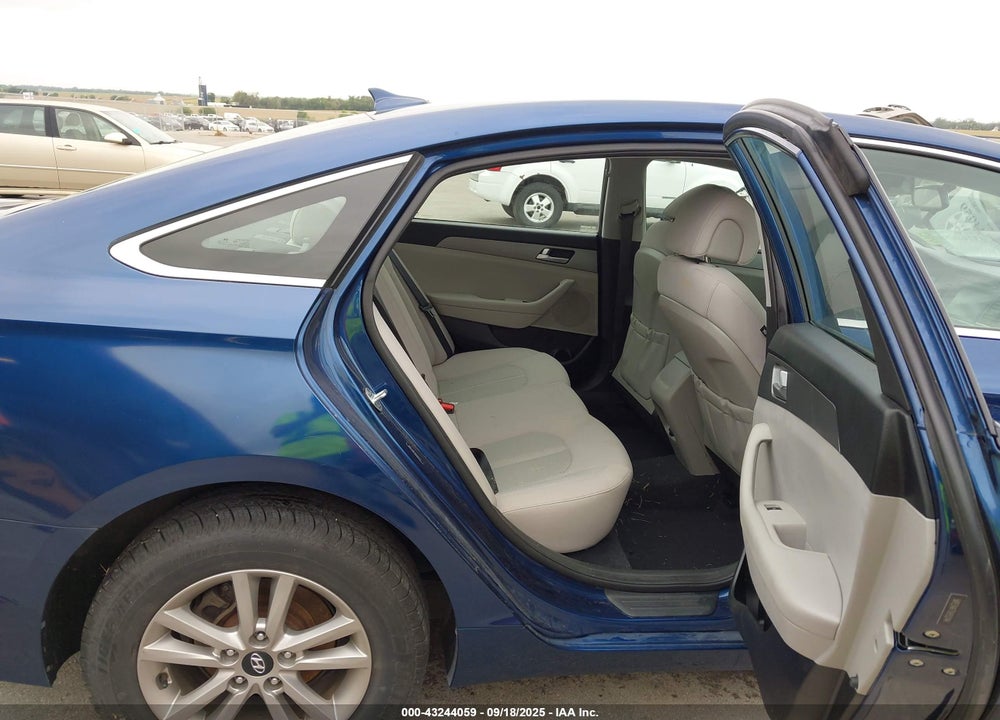 2016 HYUNDAI SONATA SE VIN: 5NPE24AF7GH352144