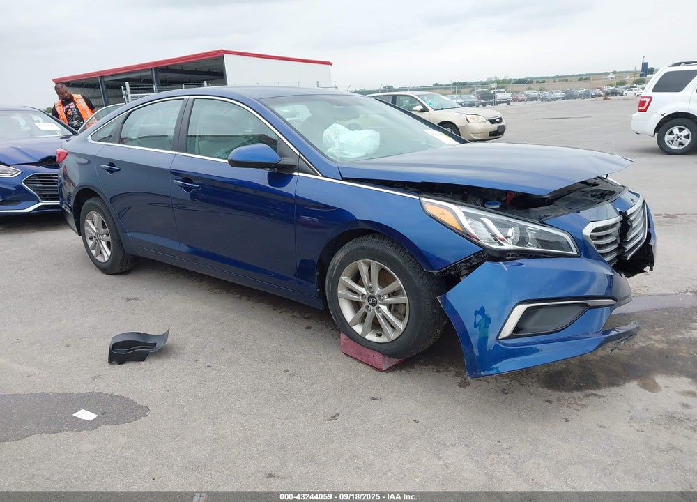 2016 HYUNDAI SONATA SE VIN: 5NPE24AF7GH352144