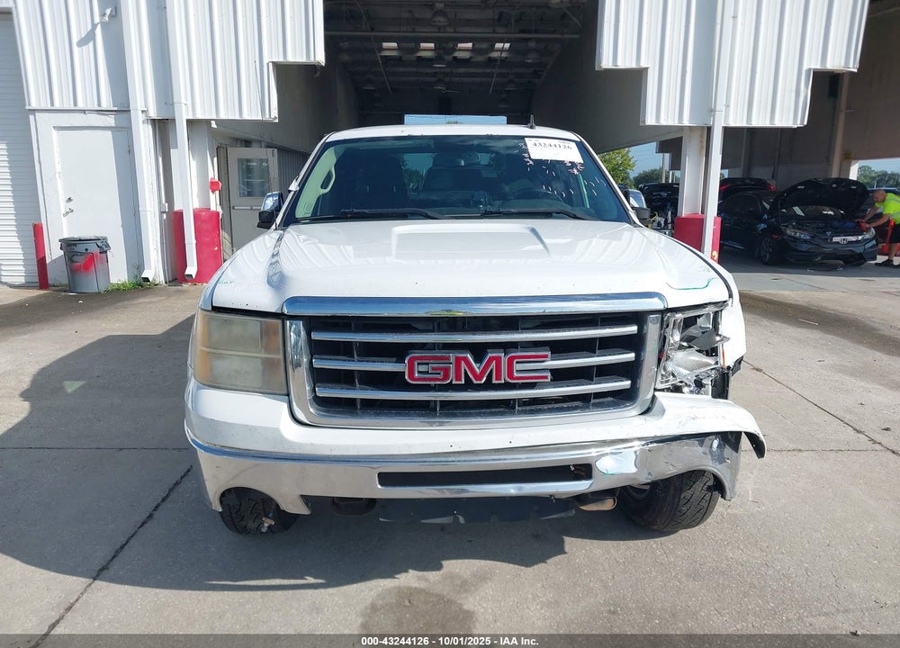 2013 GMC SIERRA 1500 SLE VIN: 1GTR1VE07DZ106845