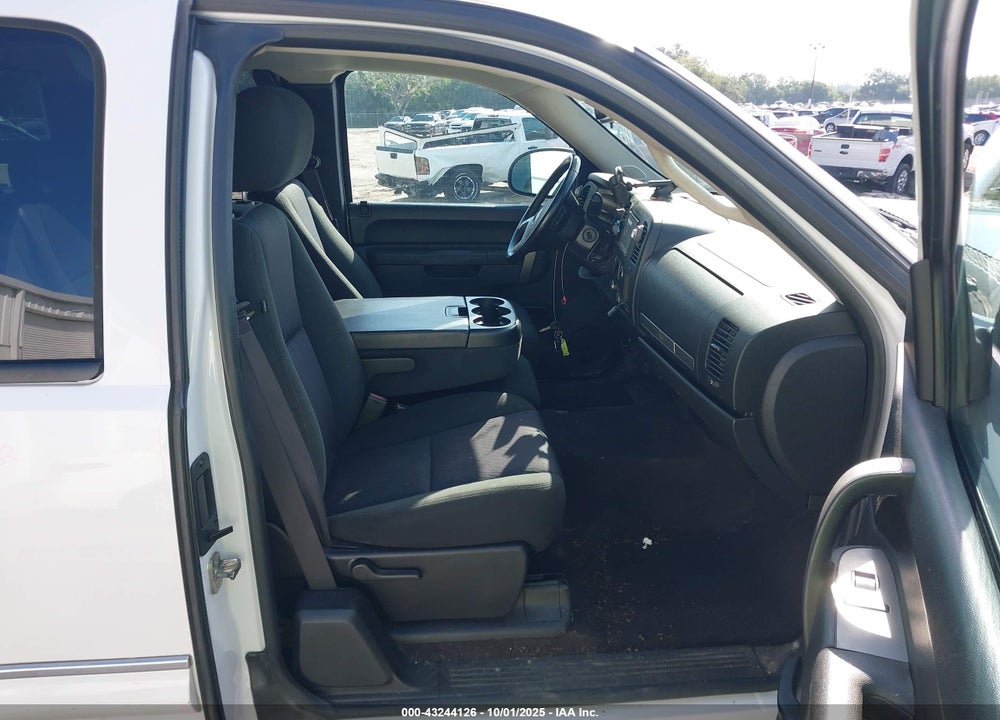 2013 GMC SIERRA 1500 SLE VIN: 1GTR1VE07DZ106845