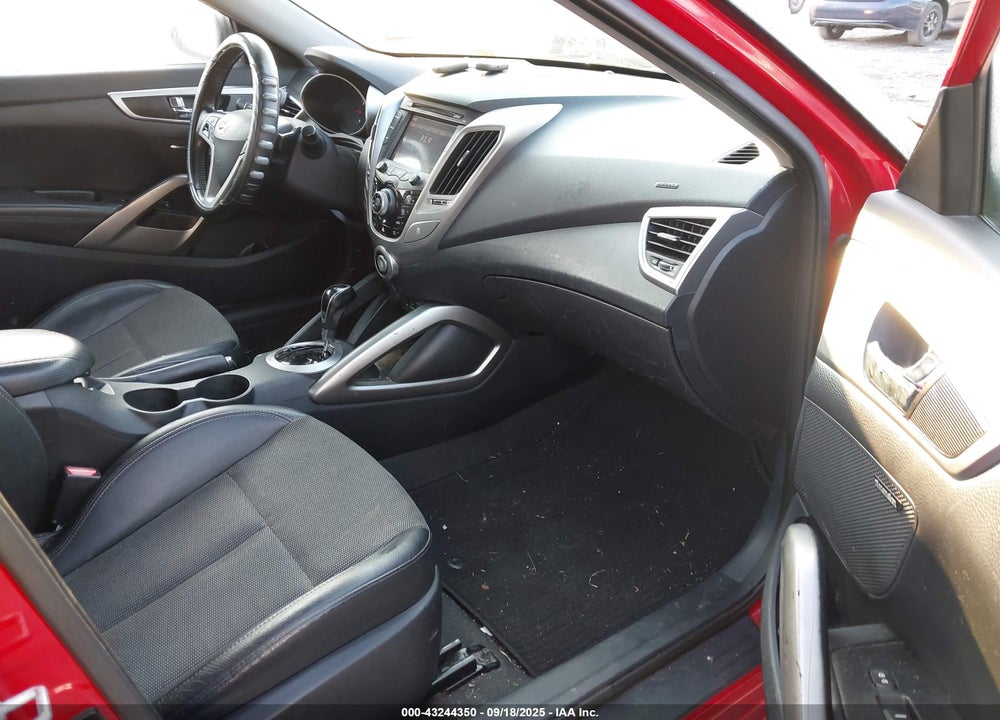 2013 HYUNDAI VELOSTER VIN: KMHTC6AD4DU093155