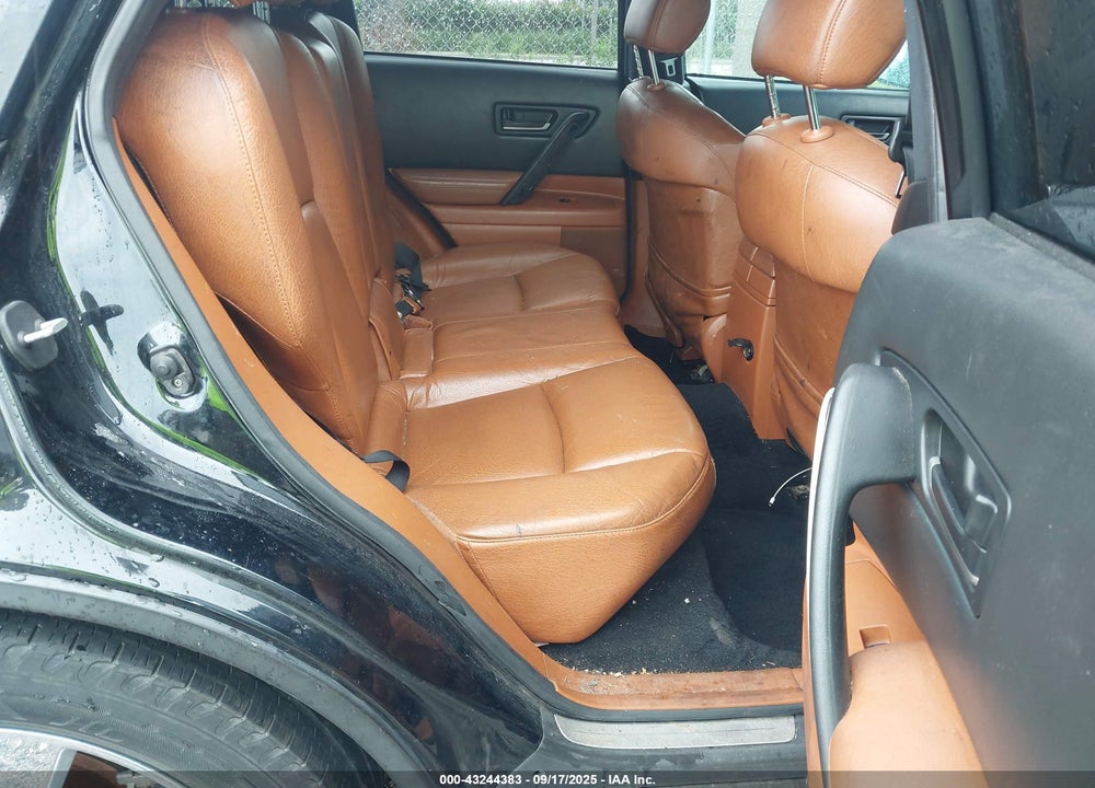 2004 INFINITI FX45 VIN: JNRBS08W14X403932