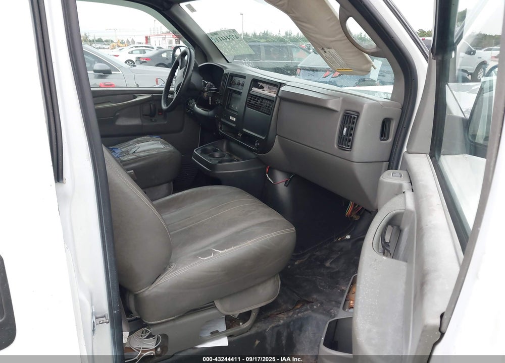 2007 CHEVROLET EXPRESS WORK VAN VIN: 1GCFG15T171185291