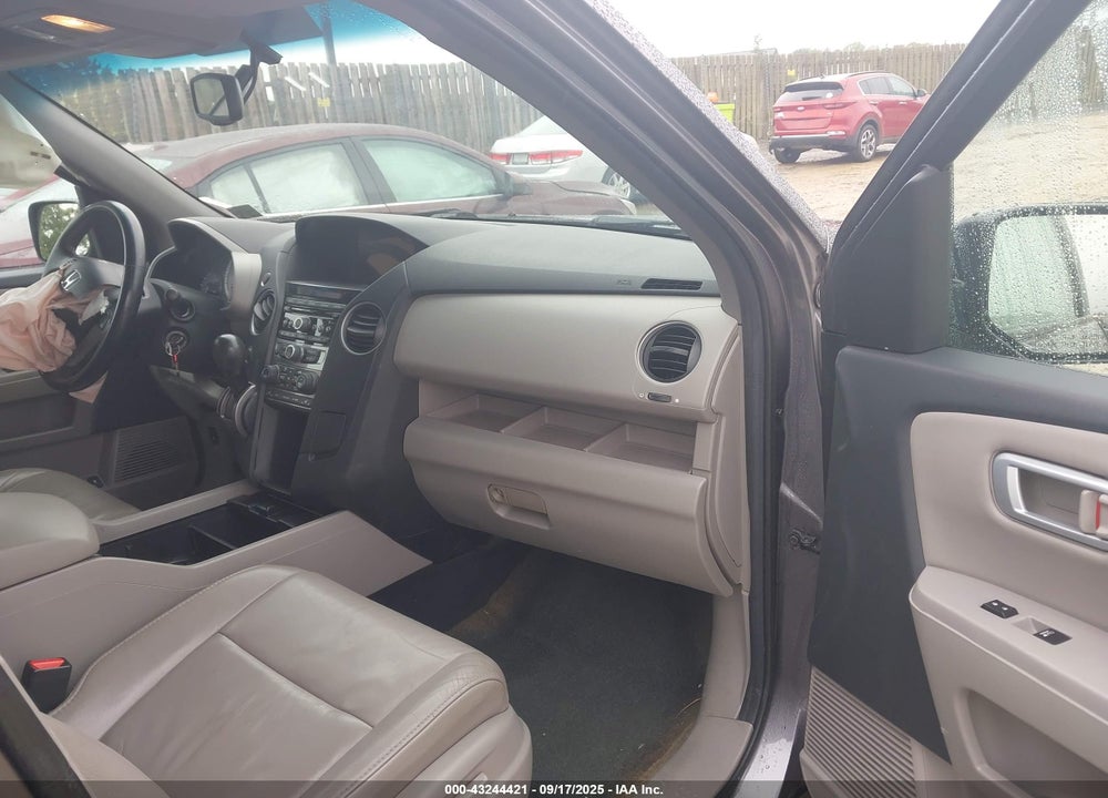 2014 HONDA PILOT EX-L VIN: 5FNYF4H55EB016714
