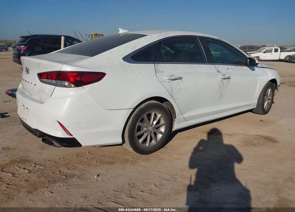 2018 HYUNDAI SONATA VIN: 5NPE24AF9JH621137