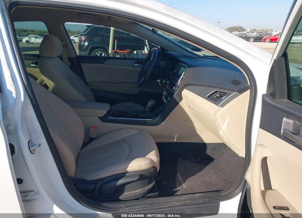2018 HYUNDAI SONATA VIN: 5NPE24AF9JH621137