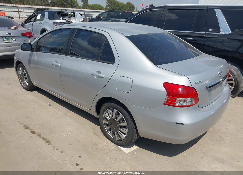 2010 TOYOTA YARIS VIN: JTDBT4K35A1389633