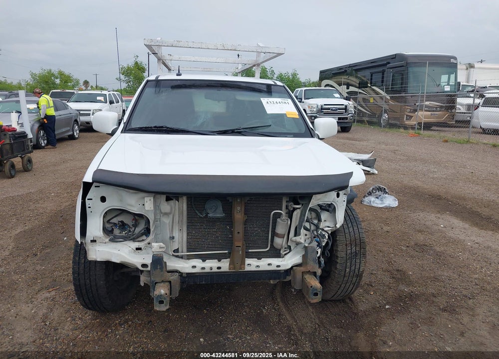 2011 CHEVROLET COLORADO VIN: 1GCESBFE7B8110854