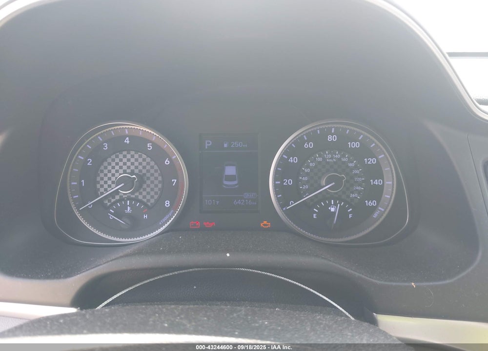 2019 HYUNDAI ELANTRA VIN: 5NPD84LF3KH418432