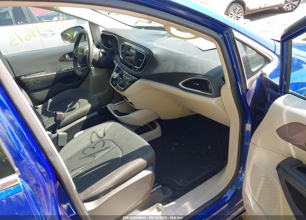 2018 CHRYSLER PACIFICA L VIN: 2C4RC1AG4JR293327