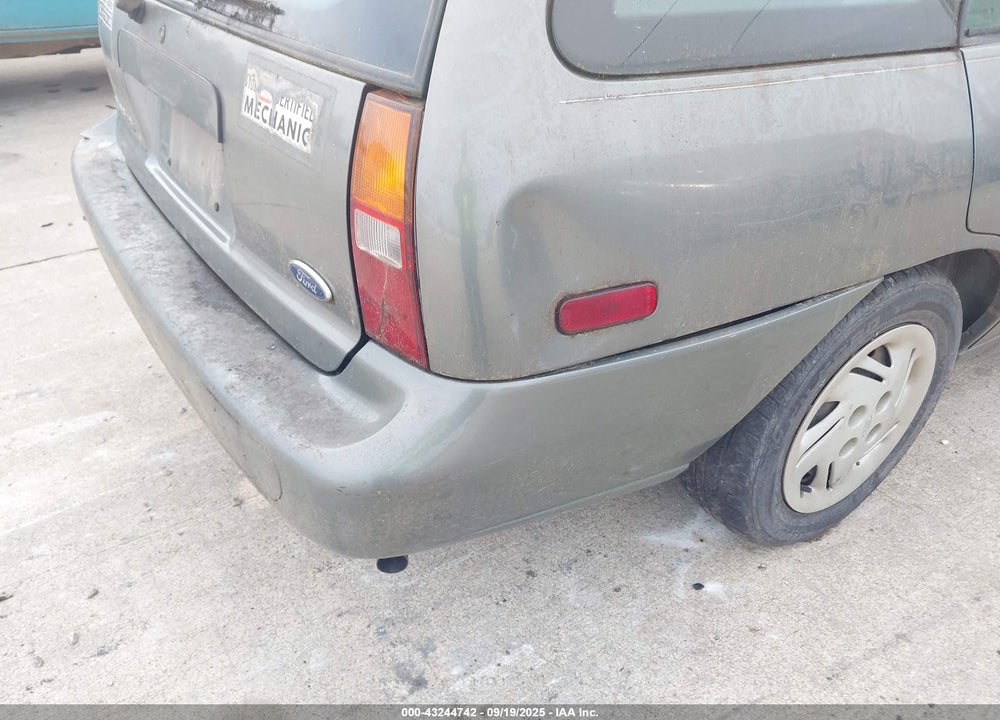 1998 FORD ESCORT SE VIN: 3FAFP15P7WR173627