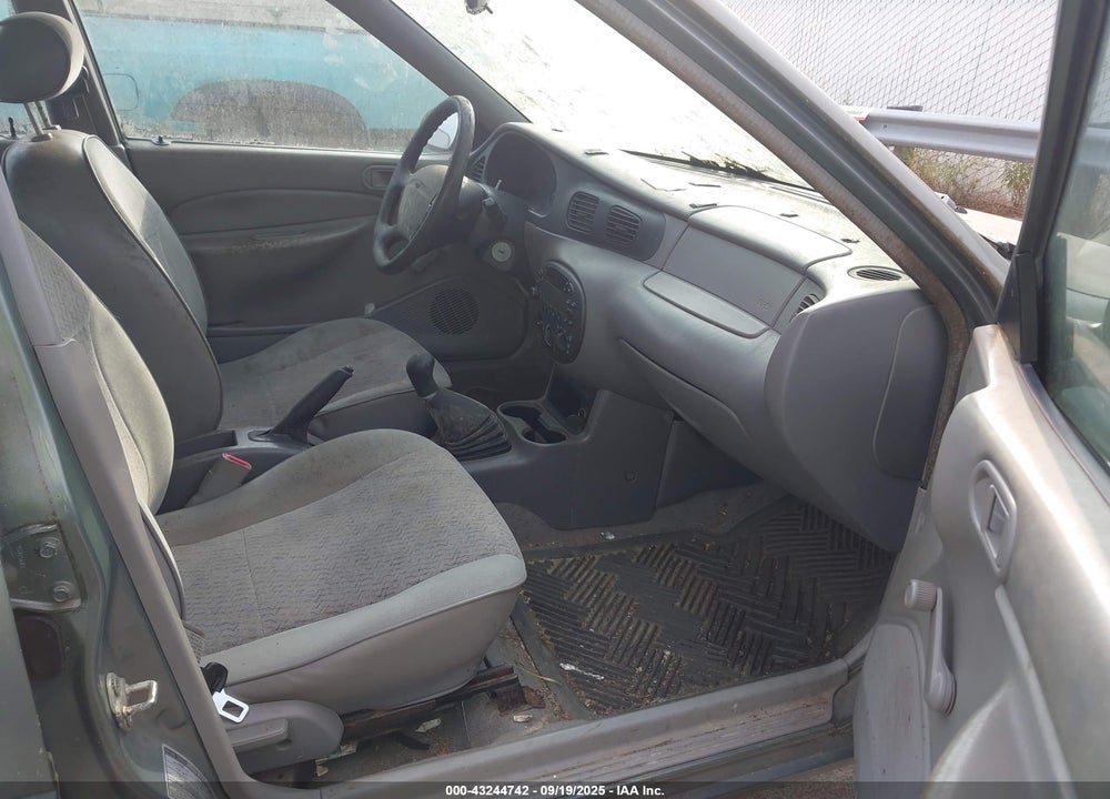 1998 FORD ESCORT SE VIN: 3FAFP15P7WR173627