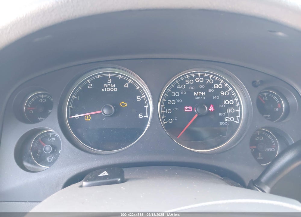 2007 CHEVROLET TAHOE VIN: 1GNFC13077R257561