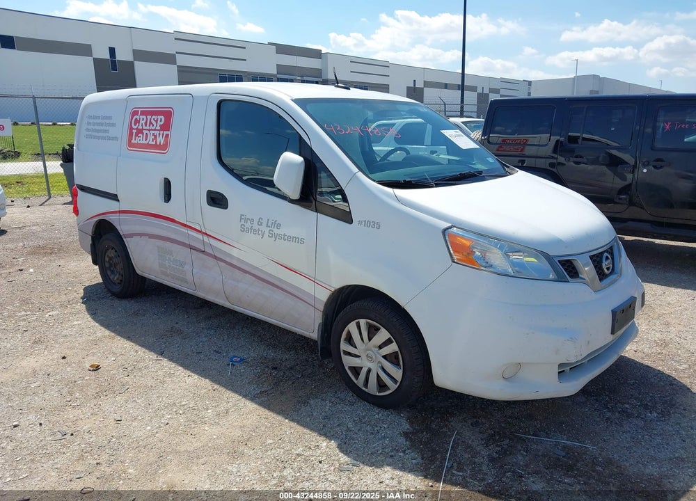 2015 NISSAN NV200 SV VIN: 3N6CM0KN1FK696196