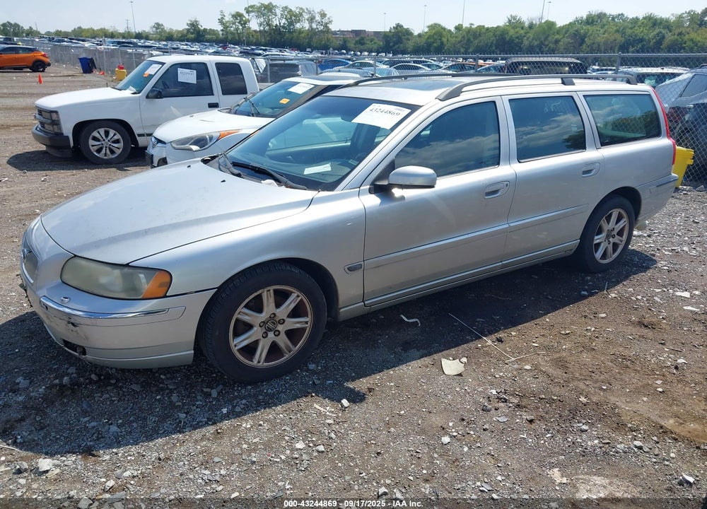 2005 VOLVO V70 2.5T VIN: YV1SW592X51513762