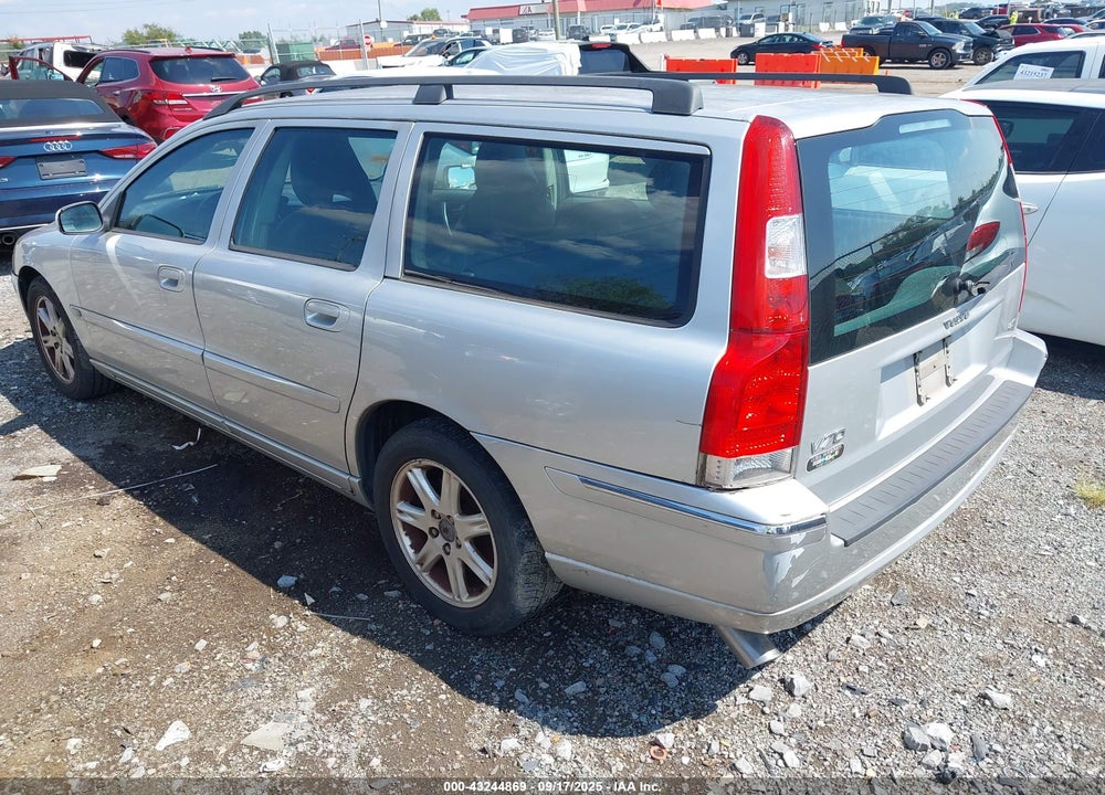 2005 VOLVO V70 2.5T VIN: YV1SW592X51513762