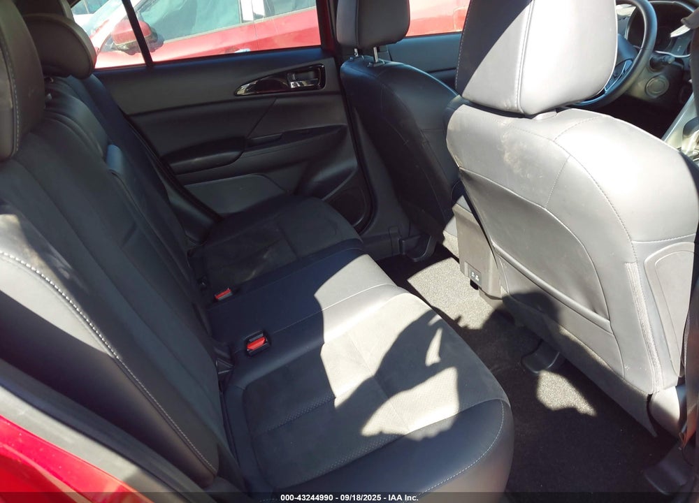 2024 MITSUBISHI ECLIPSE VIN: JA4ATWAA3RZ070116