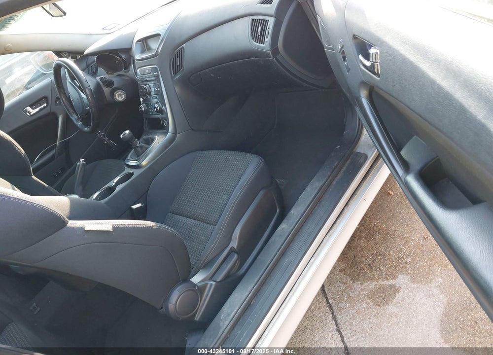 2011 HYUNDAI GENESIS 2.0T VIN: KMHHT6KD4BU055037