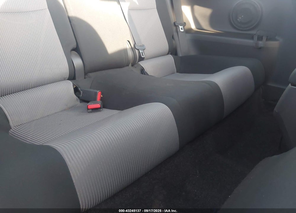 2015 SCION TC VIN: JTKJF5C77F3092555
