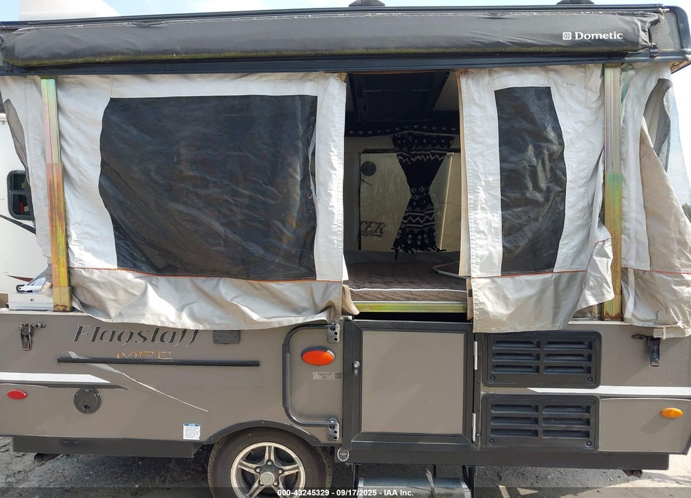 2019 FOREST RIVER FLAGSTAFF 205 VIN: 4X4CFS413KD181997