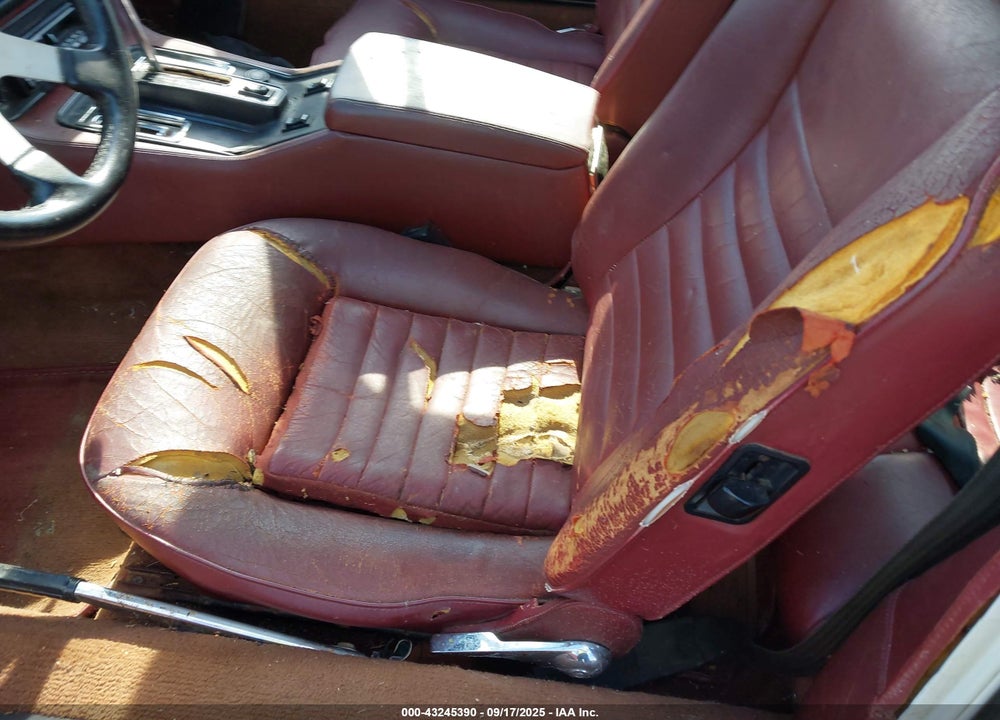 1985 JAGUAR XJS VIN: SAJNV5845FC119828