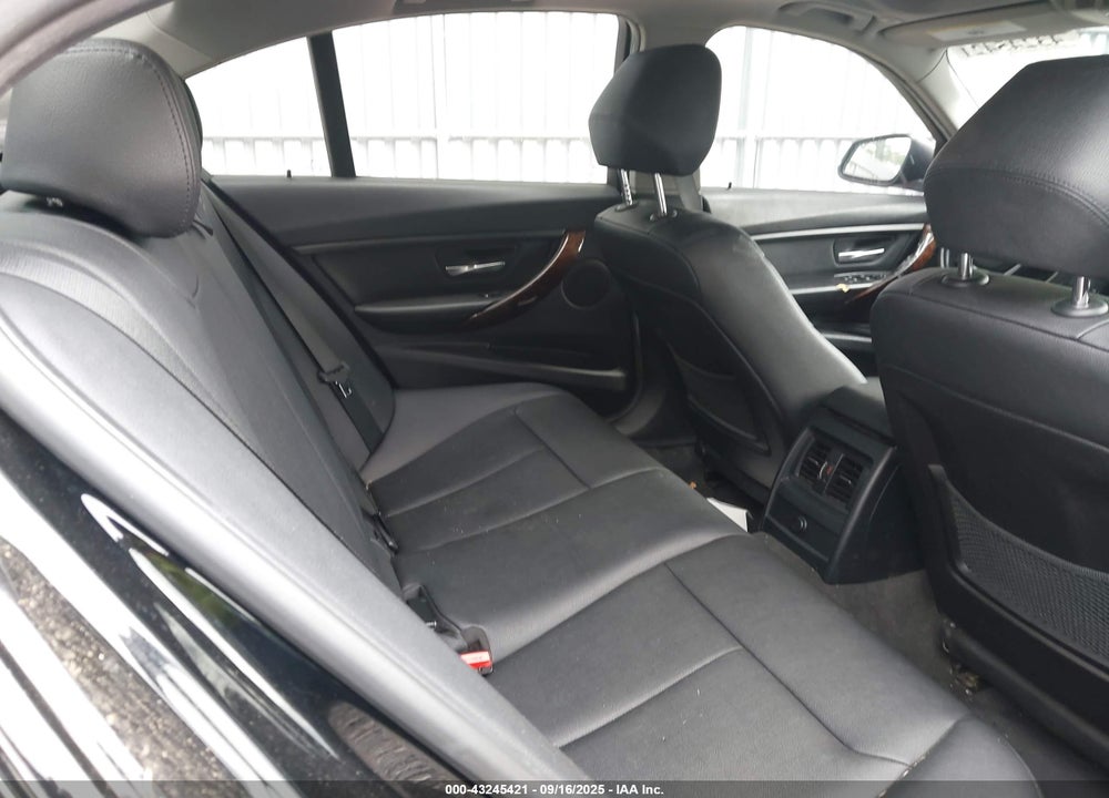 2015 BMW 3 SERIES VIN: WBA3B5C56FF959806