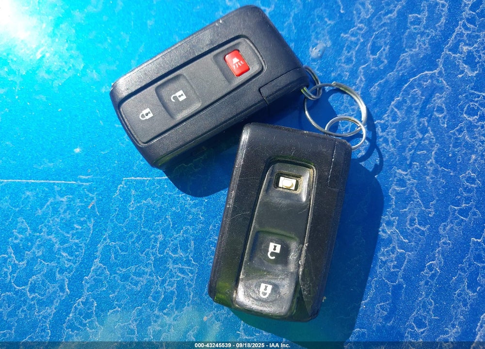 2004 TOYOTA PRIUS VIN: JTDKB20U540051582