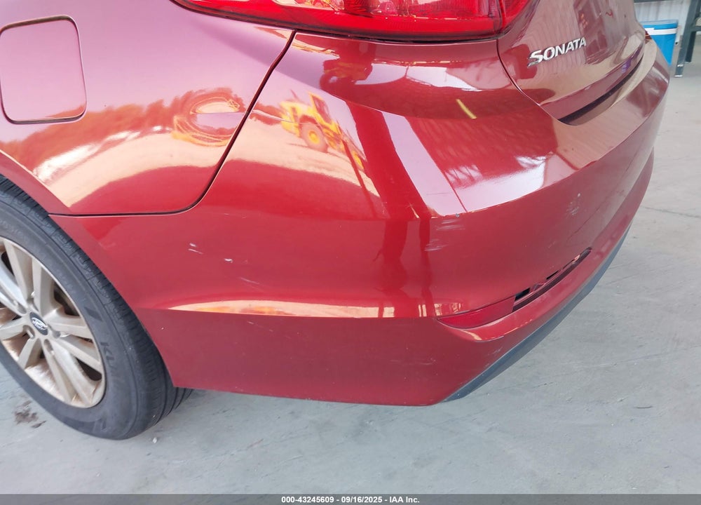2015 HYUNDAI SONATA VIN: 5NPE24AF6FH153830